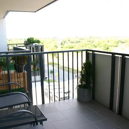 Apartament Zielony アパート コニン